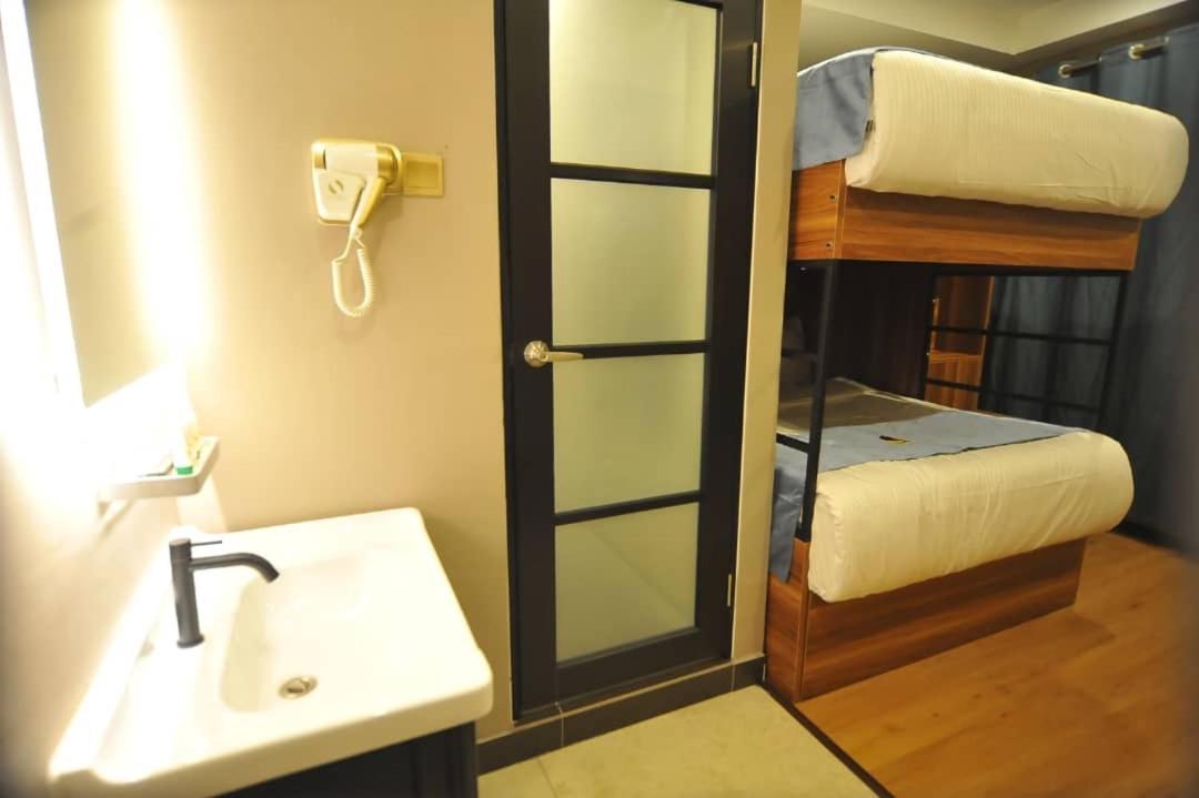 Skye Hotel Sunway Subang Jaya Exteriör bild